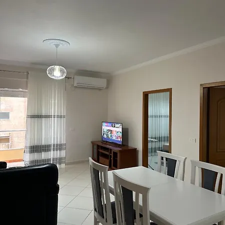 Sea Two Bedroom Appartamento Sarandë