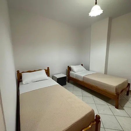 Sea Two Bedroom Appartamento Sarandë