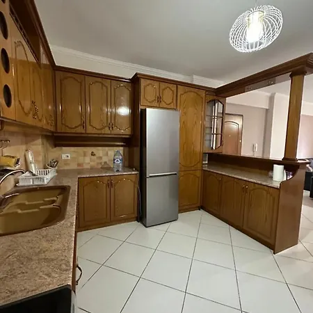 Sea Two Bedroom Appartamento Sarandë
