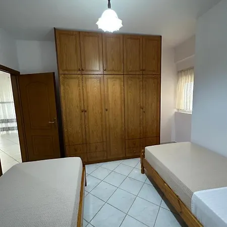 Sea Two Bedroom Appartamento Sarandë